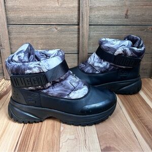 UGG Women's Yose Puff Marble Snow Boot Waterproof Insulated Winter Friendly Sz 7
